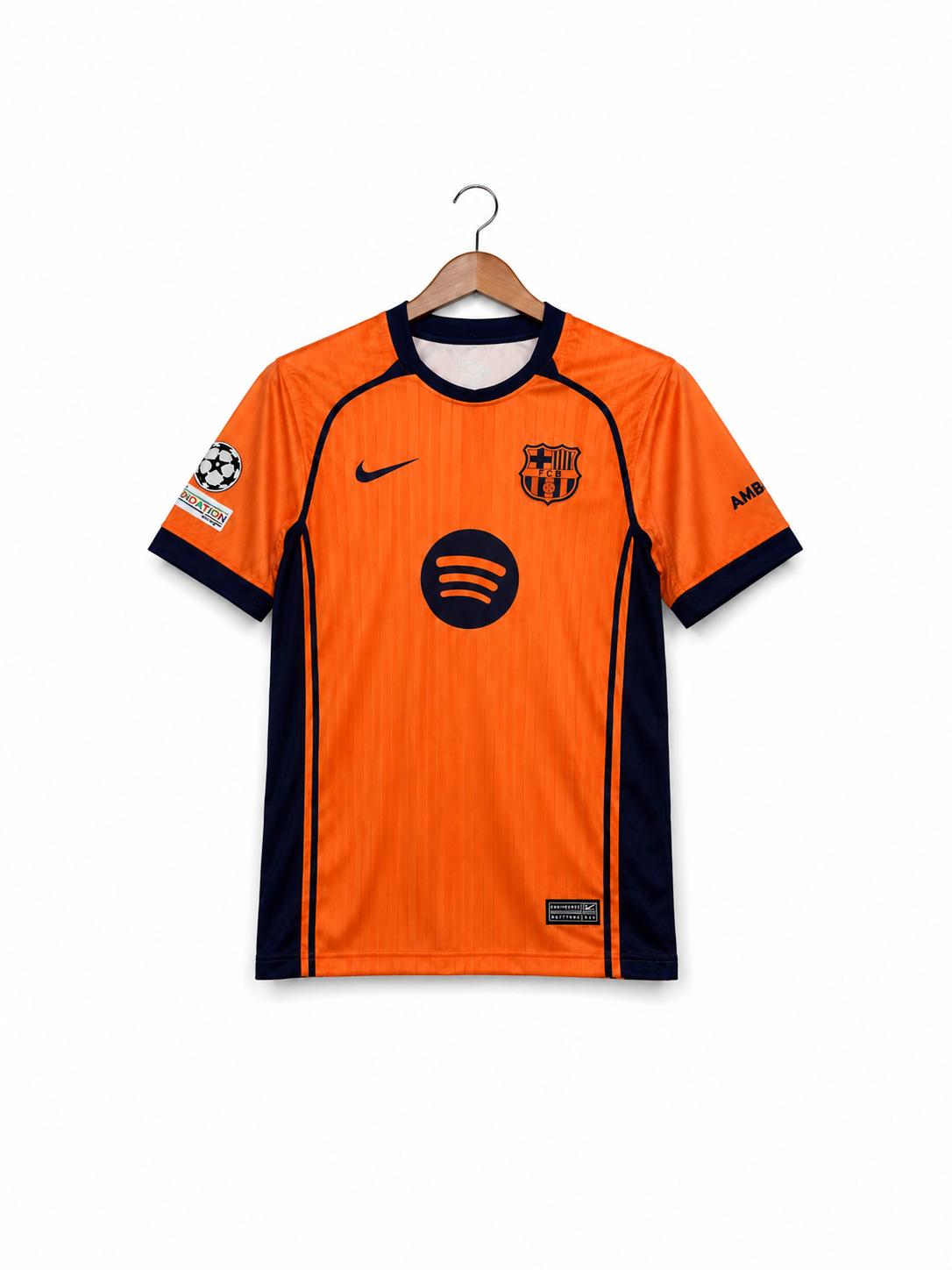 MAILLOT FC BARCELONE VERSION SUPPORTER – ÉDITION EXTÉRIEURE ORANGE